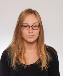 Karolína Honzejková